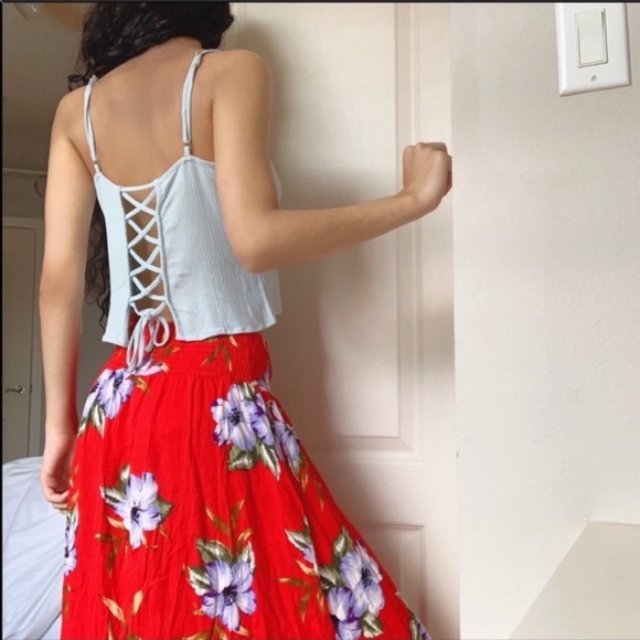 🌺 Blue Open Back Tie-Up Cropped Top - Picture 3 of 7